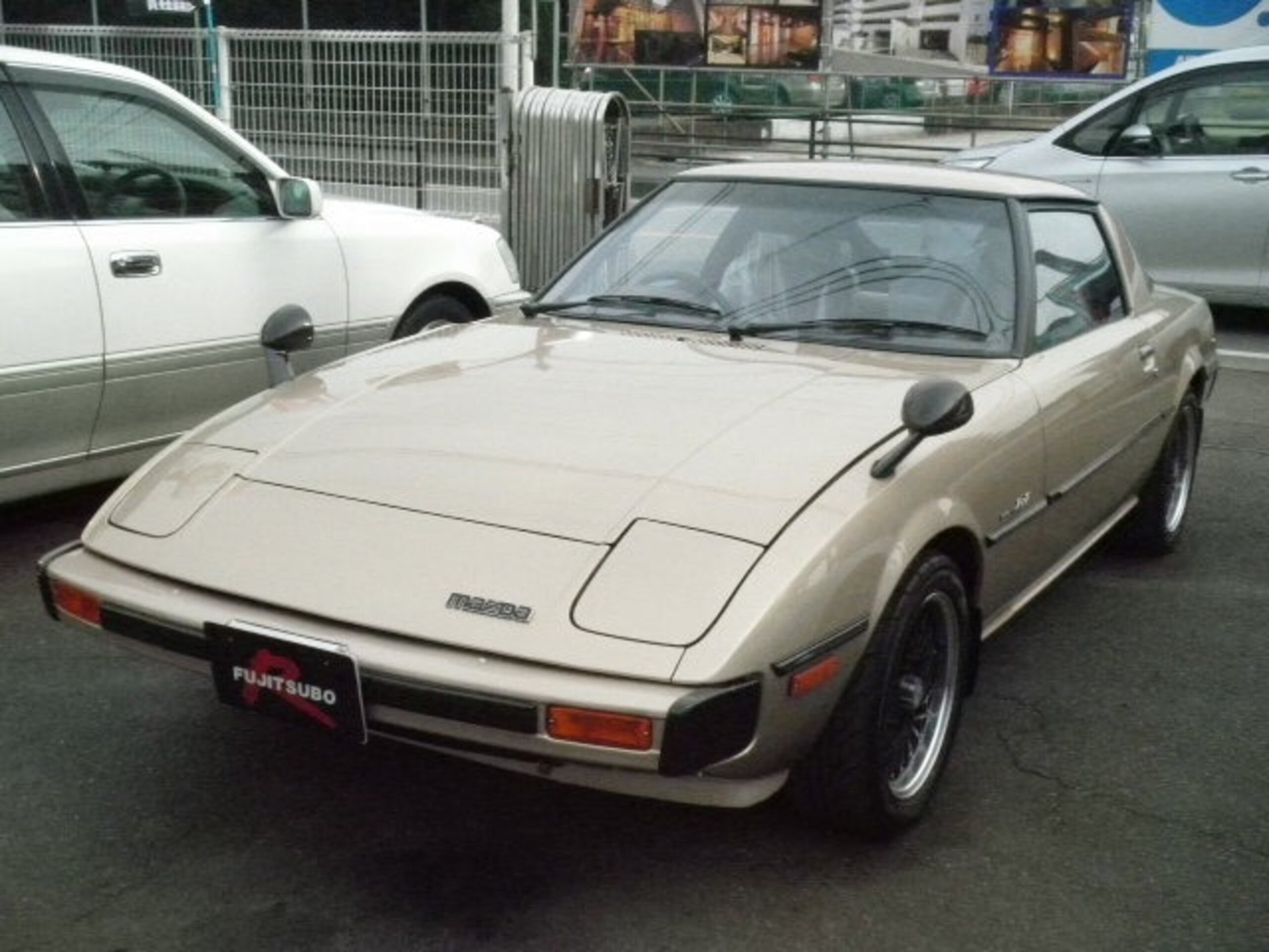 Sa22c Savanna Rx 7 12a 5mt マツダ サバンナrx 7sa22c 12a ゴールド 車両本体価格 250 0万円 Jdm 中古車紹介 Introducing Of Jdm Used Car