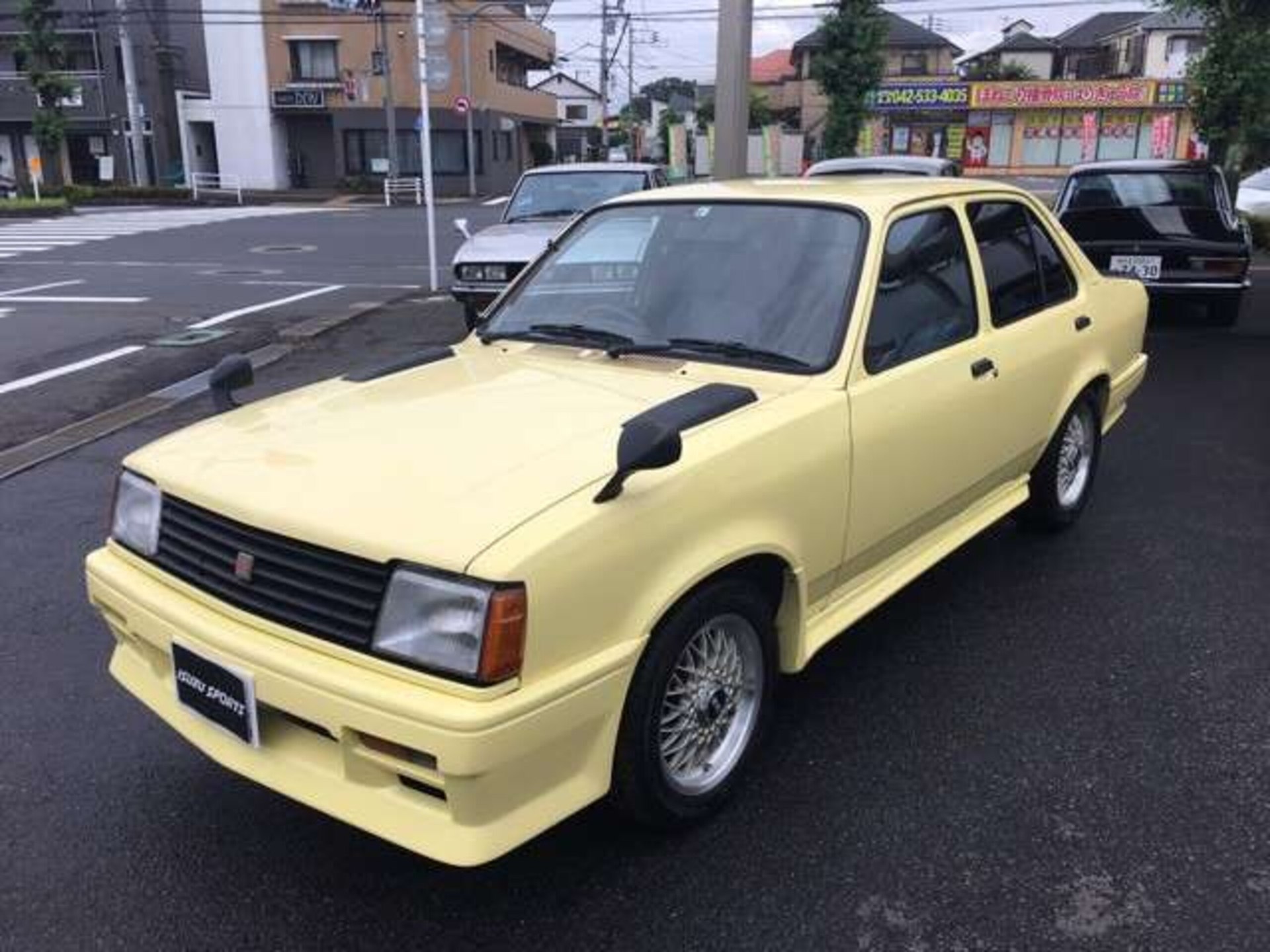 Isuzu Gemini Zz R 5mt km いすゞ ジェミニ1800zz R イエロー 車両本体価格 1 0万円 Jdm 中古車紹介 Introducing Of Jdm Used Car