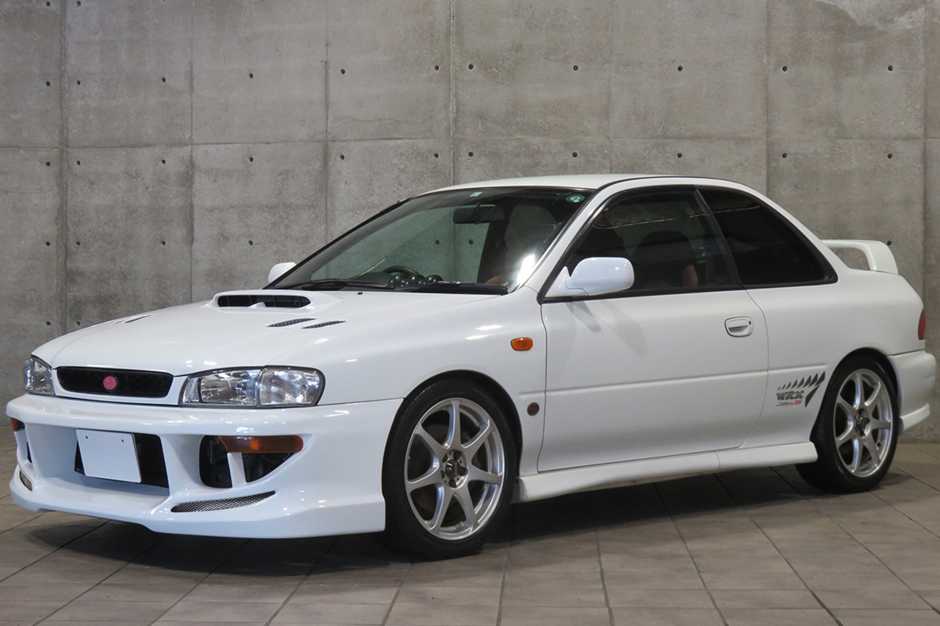 IMPREZA COUPE WRX TYPE-R STi VERSION 5MT 124000KM スバル インプレッサクーペ2.0 WRX タイプR  STi バージョン 4WD Tベルト交換済 （ホワイト）車両本体価格 300.0万円: JDM 中古車紹介 楽天Car/ INTRODUCING OF  JDM USED CAR Rakuten Car